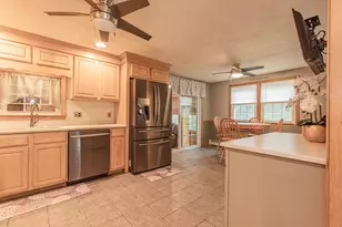 191 Cynthia Dr, Raynham, MA 02767 - Photo 5