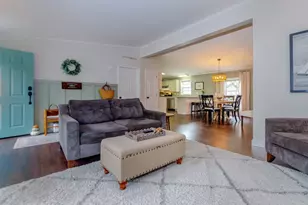 701 Oak Point Dr, Middleborough, MA 02346 - Photo 5