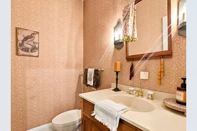 63 Wood St, Holden, MA 01522 - Photo 9