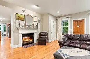 63 Wood St, Holden, MA 01522 - Photo 5