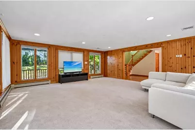 25 Evelyn Pl, Quincy, MA 02171 - Photo 9