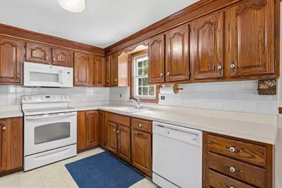 36 Alexander Ave, Dracut, MA 01826 - Photo 11