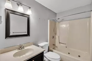 10 Wrentham Rd, Worcester, MA 01602 - Photo 13