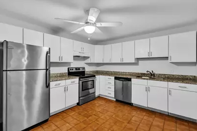 10 Wrentham Rd #108, Worcester, MA 01602 - Photo 5