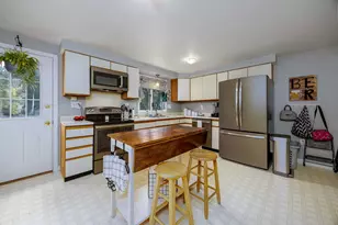 2 Elm St, Medway, MA 02053 - Photo 11