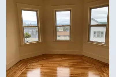 4 Mott St, Worcester, MA 01604 - Photo 5