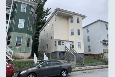 4 Mott St, Worcester, MA 01604 - Photo 1