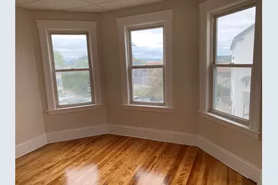 4 Mott St, Worcester, MA 01604 - Photo 9