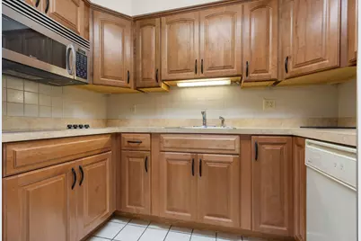 180 Green Street #411, Melrose, MA 02176 - Photo 3