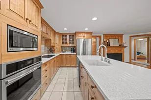 54 Edward Ave, Lynnfield, MA 01940 - Photo 5