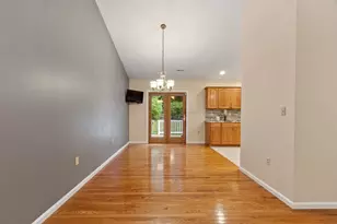 17 Teddy Rd, Worcester, MA 01603 - Photo 9
