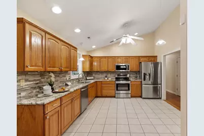 17 Teddy Road, Worcester, MA 01603 - Photo 13