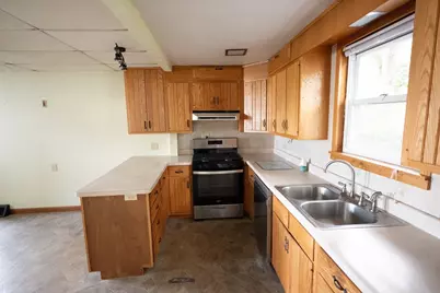 66 Phillips St, Fitchburg, MA 01420 - Photo 7