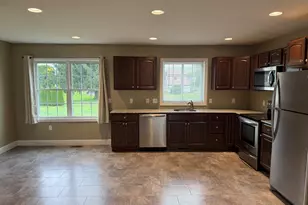 74 Moseley Ave, Westfield, MA 01085 - Photo 5