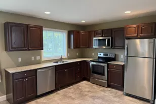74 Moseley Ave, Westfield, MA 01085 - Photo 3