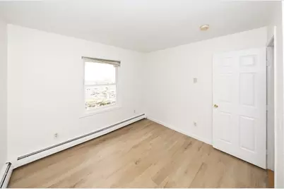 24 Ellsmere St, Worcester, MA 01604 - Photo 17
