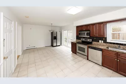 24 Ellsmere St, Worcester, MA 01604 - Photo 9