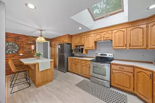 7 Edith Rd, Hudson, MA 01749 - Photo 11