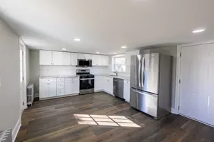 21 High St, Medway, MA 02053 - Photo 7