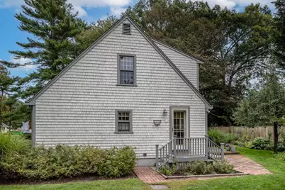 7 Bayberry Ln, Mattapoisett, MA 02739 - Photo 3