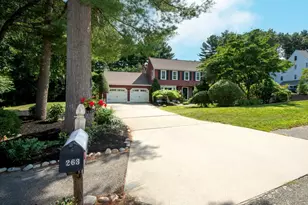 263 Edgewater Dr, Pembroke, MA 02359 - Photo 3