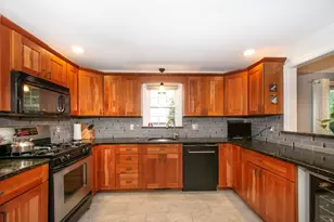 263 Edgewater Dr, Pembroke, MA 02359 - Photo 19
