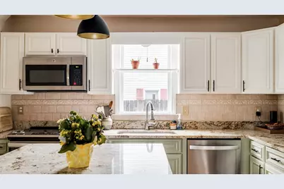 11 Byron St, Wakefield, MA 01880 - Photo 11