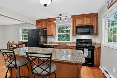 31 Coffee Street, Medway, MA 02053 - Photo 7