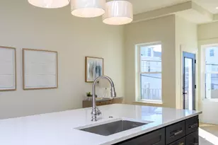 21 Tanglewood Rd, Boston, MA 02124 - Photo 9
