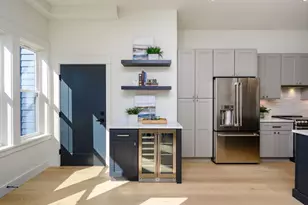 21 Tanglewood Rd, Boston, MA 02124 - Photo 7