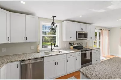 28 Ash St, Webster, MA 01570 - Photo 7