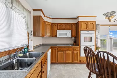 400 Sampson, Fall River, MA 02724 - Photo 17
