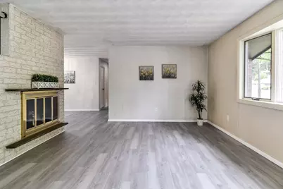 29 Eisenhower  Road, Framingham, MA 01701 - Photo 3