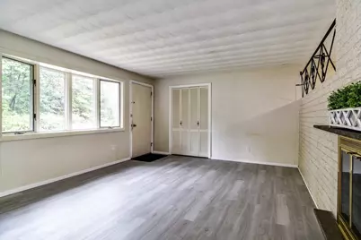 29 Eisenhower  Road, Framingham, MA 01701 - Photo 5