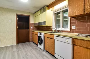 29 Eisenhower Rd, Framingham, MA 01701 - Photo 11