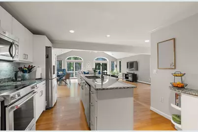 39 Barefoot Hill Road, Sharon, MA 02067 - Photo 5