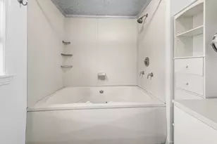 161 Pleasant St, Lunenburg, MA 01462 - Photo 13