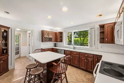 161 Pleasant St, Lunenburg, MA 01462 - Photo 11