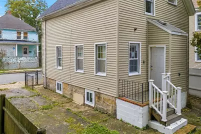 96 Pierce St, New Bedford, MA 02740 - Photo 7