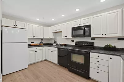 595 Revere Beach Parkway #6, Revere, MA 02151 - Photo 9