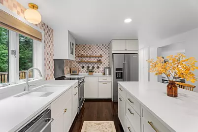 676 West St, Uxbridge, MA 01569 - Photo 5