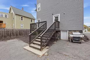 1084 Main St, Melrose, MA 02176 - Photo 21