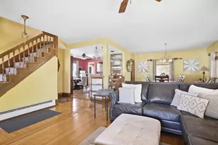 27 Arthur St, Methuen, MA 01844 - Photo 5