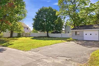 27 Arthur St, Methuen, MA 01844 - Photo 35