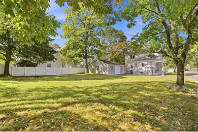 27 Arthur St, Methuen, MA 01844 - Photo 31