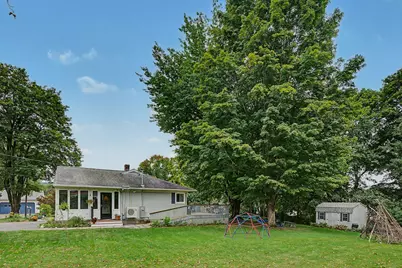10 Alden St, Easthampton, MA 01027 - Photo 25