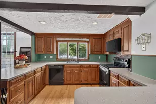 184 Centre St, Danvers, MA 01923 - Photo 3