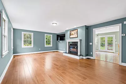 208 SW Main St, Douglas, MA 01516 - Photo 5