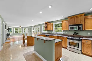 208 SW Main St, Douglas, MA 01516 - Photo 9