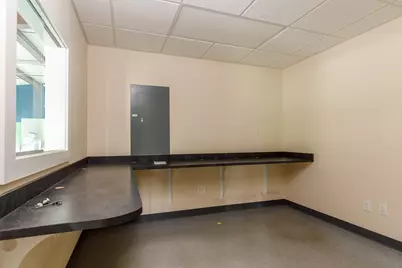 725 Timpany Blvd, Gardner, MA 01440 - Photo 3